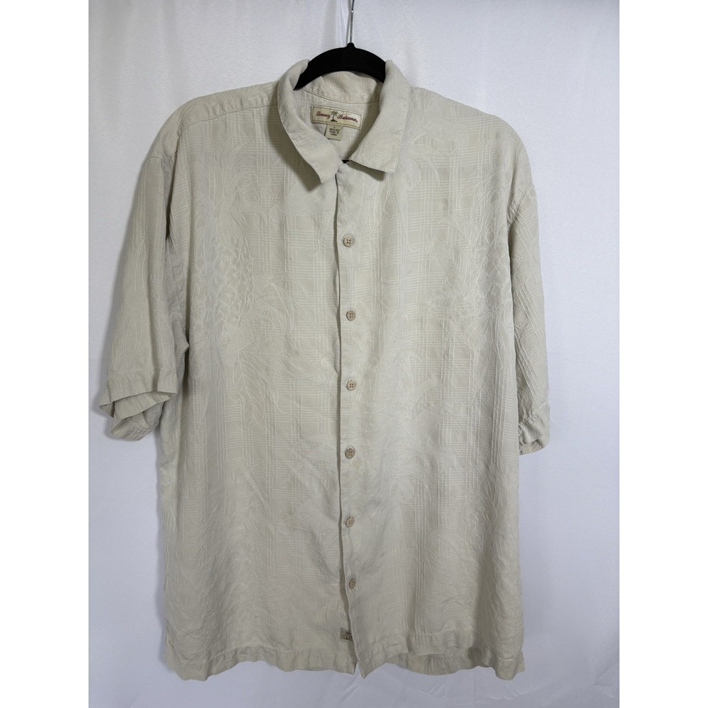 Tommy Bahama Shirt Size L Short Sleeve textured pattern Button Up 100% Silk